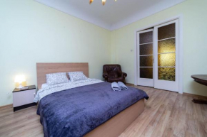 Quiet Hideaway in Centre